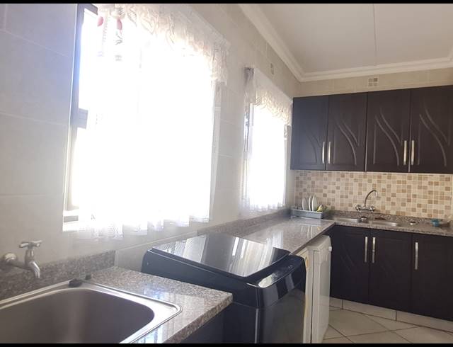 4 BEDROOM FREESTANDING TO LET IN ARBORETUM